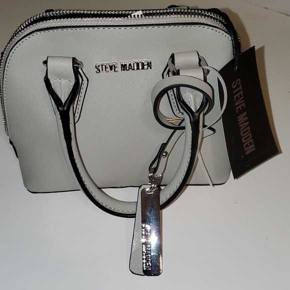 Steve Madden Handbags - NEW Steve Madden Grey leather mini purse